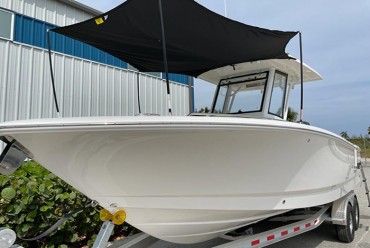 2023 Robalo R250