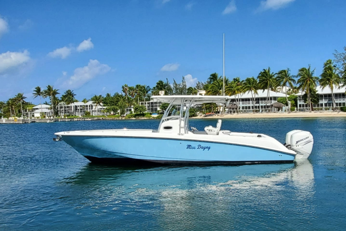 Reduced! -2005 Boston Whaler 320 Outrage -